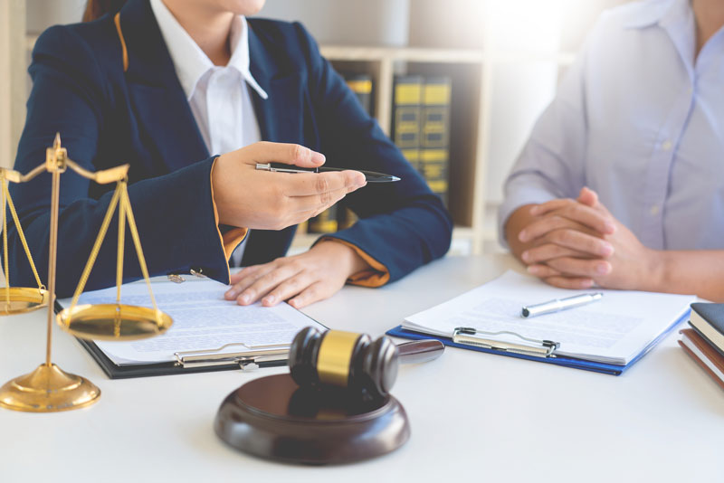 Top tips to choose the right attorney